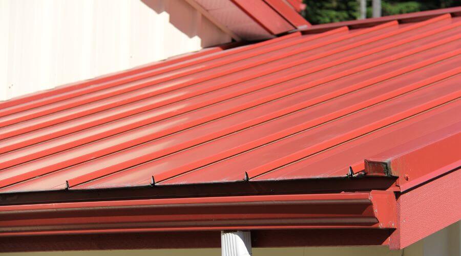 Roof Gutter Cleaning in Isola, MS